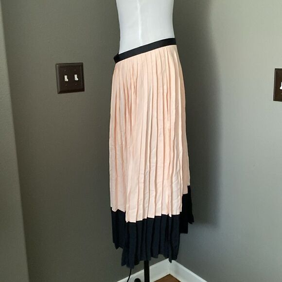 NWOT Kate Spade Two Tone Colorblock Accordion Pleat Crepe Skirt Peach Black - Picture 6 of 11